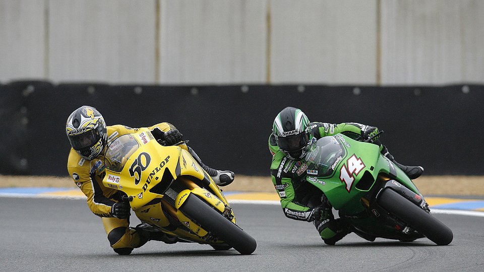 Sylvain Guintoli und Randy de Puniet machten den Franzosen eine Freude, Foto: Kawasaki