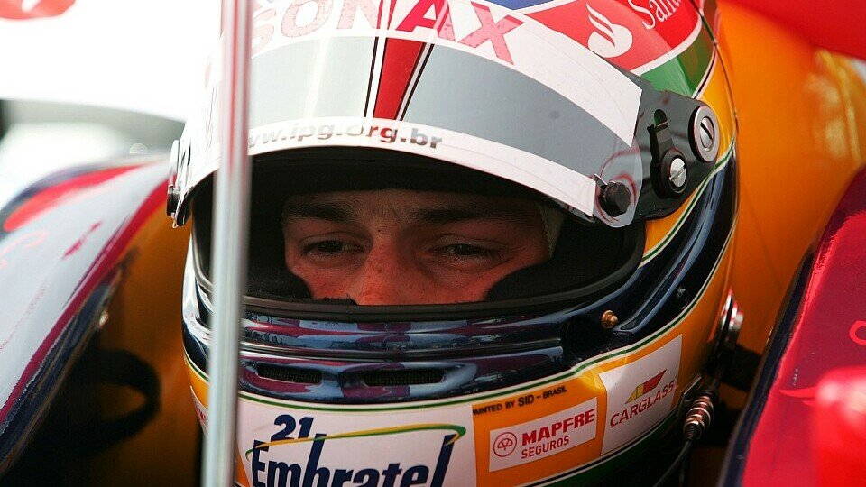 Bruno Senna vor dem Start, Foto: Sutton