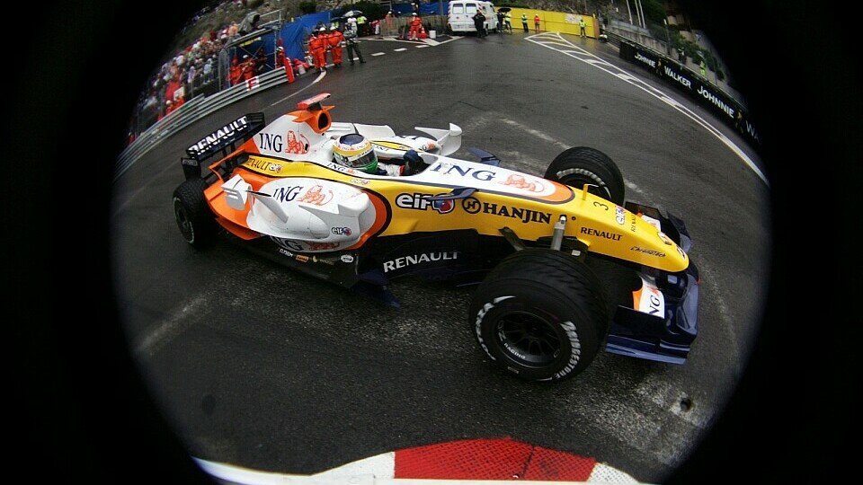 Die hohen Herren bei Renault achten genau darauf, wie es dem Formel 1 Team ergeht, Foto: Sutton