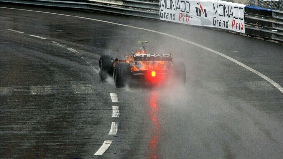 Adrian Sutil holte sich im verregneten dritten freien Training in Monaco überraschend die Bestzeit., Foto: Sutton