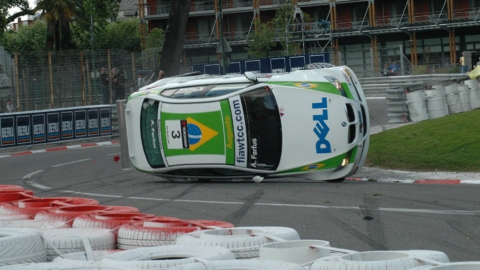 Am Samstag war Farfus noch auf Abwegen, Foto: FIA