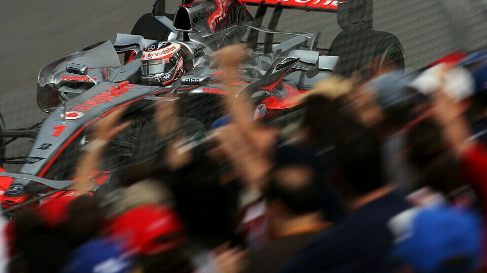Fernando Alonso sieht sich der Konkurrenz nicht überlegen., Foto: Sutton