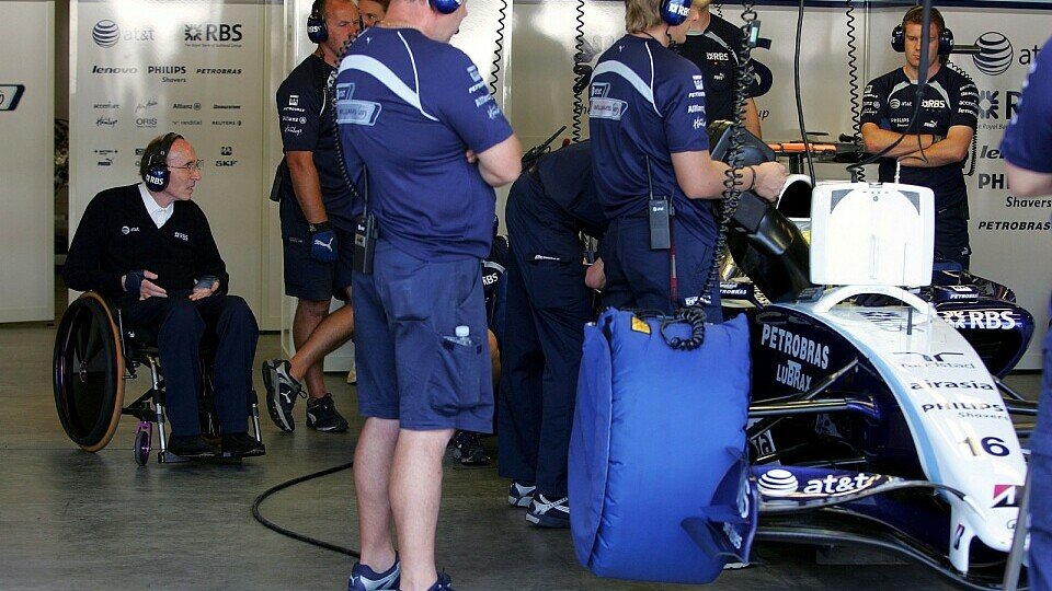 Frank Williams traut Nico Rosberg im richtigen Auto sehr viel zu, Foto: Sutton