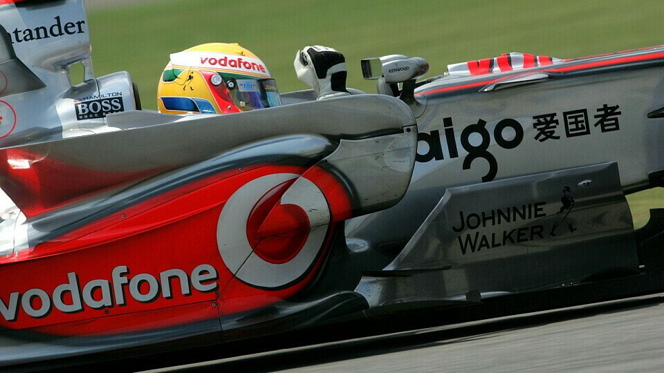 Lewis Hamilton war nicht zu stoppen - auch nicht von Fernando Alonso., Foto: Sutton