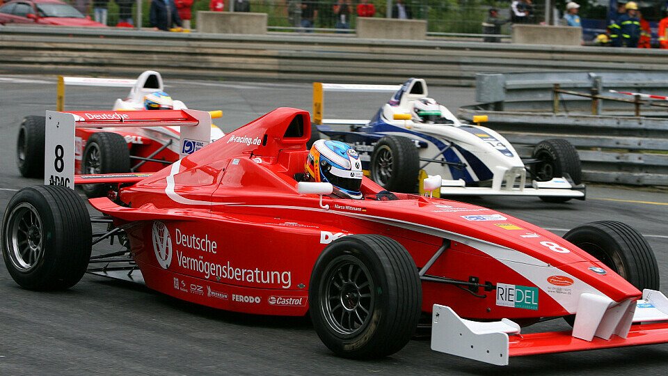 Marco fuhr zum ersten Mal im Leitplankenkanal Norisring., Foto: BMW Marco fuhr zum ersten Mal im Leitplankenkanal Norisring., Foto: BMW