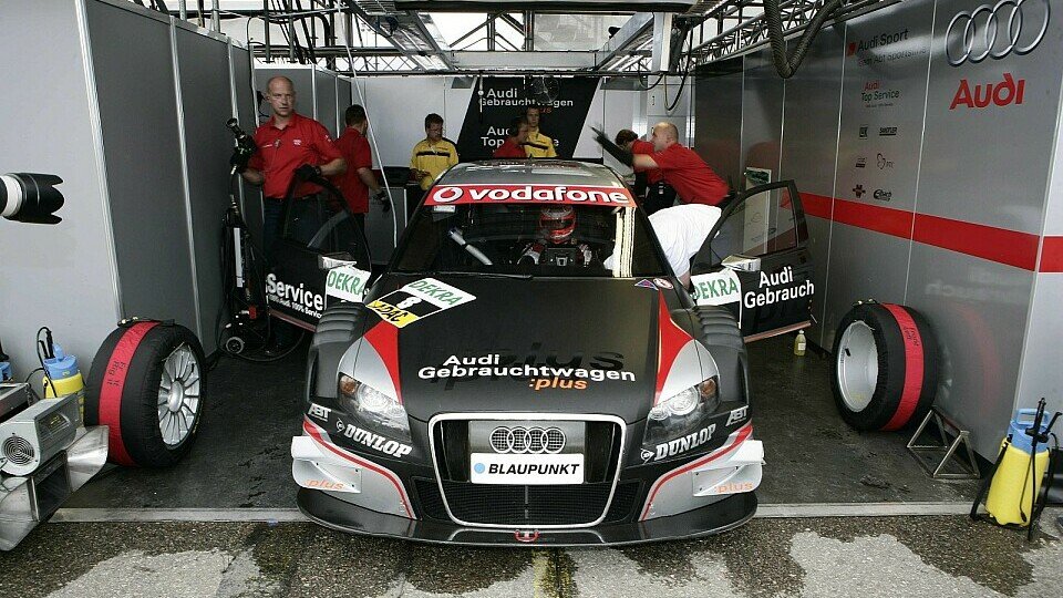 Timo Scheider musste drei Mal an die Box., Foto: Audi