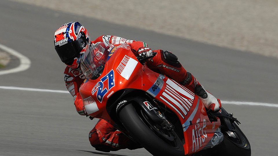 Casey Stoner konnte diesmal nichts gegen Valentino Rossi ausrichten, Foto: Ducati