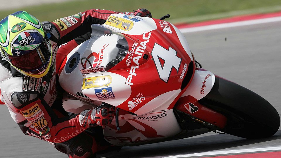 Nun schmerzt auch Alex Barros die rechte Hand, Foto: Pramac Racing Nun schmerzt auch Alex Barros die rechte Hand, Foto: Pramac Racing