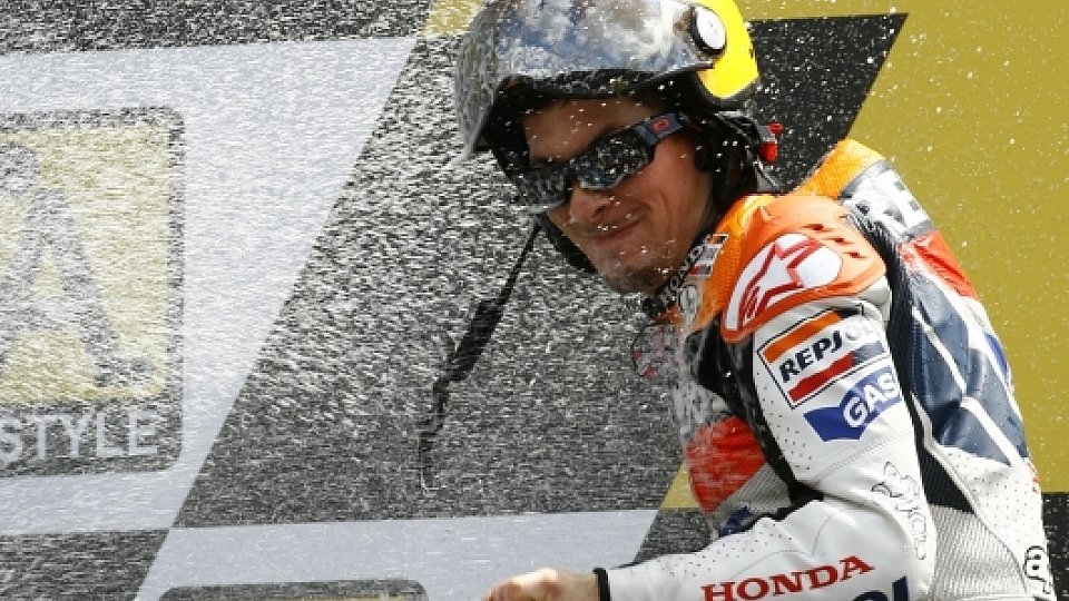 Nicky Hayden fährt wieder vorne mit, Foto: Honda