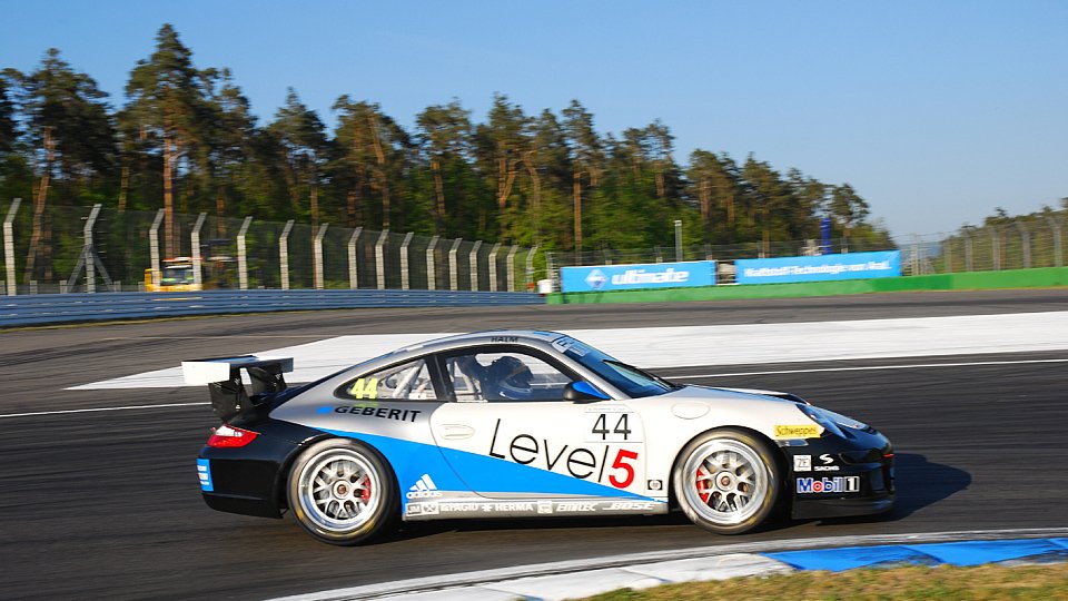 Erst die Strecke lernen, dann Gas geben., Foto: Speed Academy Erst die Strecke lernen, dann Gas geben., Foto: Speed Academy