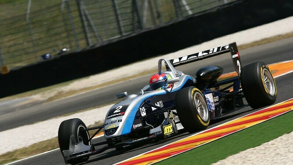 Start-Ziel-Sieg für Romain Grosjean, Foto: F3 EuroSerie Start-Ziel-Sieg für Romain Grosjean, Foto: F3 EuroSerie