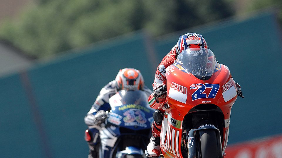 Marco Melandri verfolgt Casey Stoner lieber mit gleichem Material, Foto: Ducati