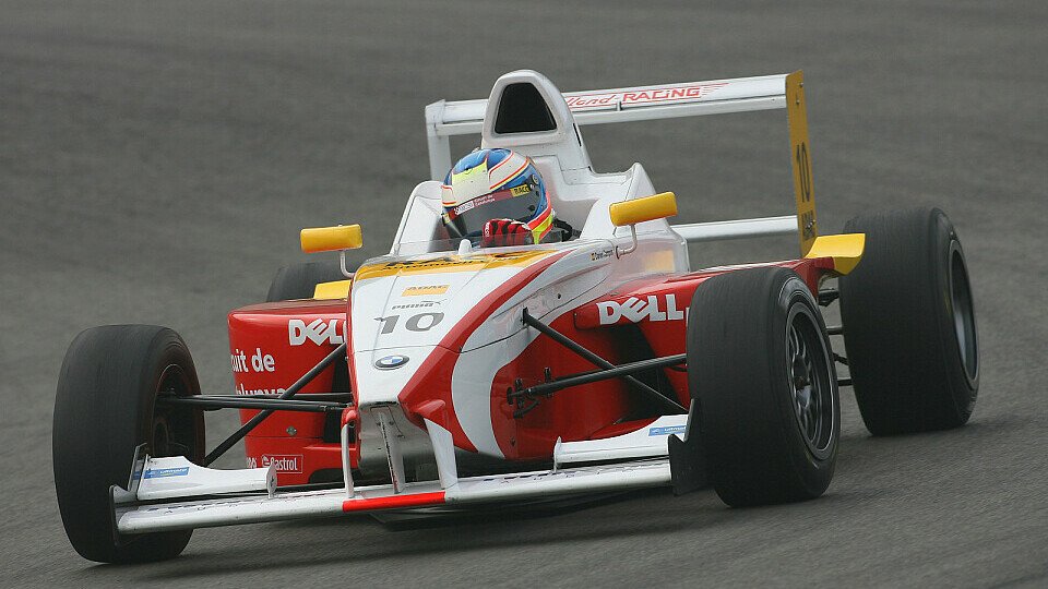 Campos Hull holt seinen ersten Sieg., Foto: BMW Campos Hull holt seinen ersten Sieg., Foto: BMW