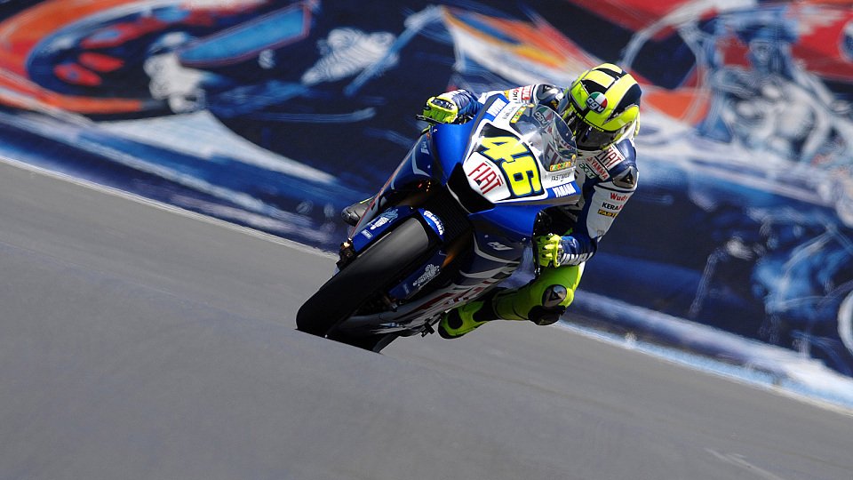Valentino Rossi glaubt noch immer an den Titel, Foto: Fiat Yamaha