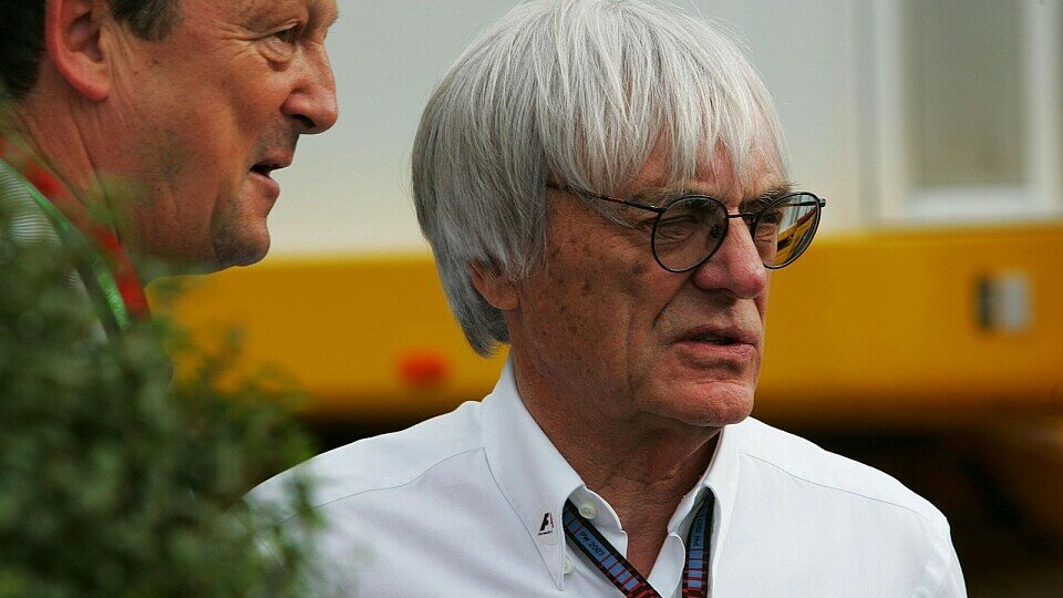 Bernie Ecclestone befürchtet einen großen Imageschaden, sollten sich die Anschuldigungen gegen McLaren als richtig erweisen., Foto: Sutton