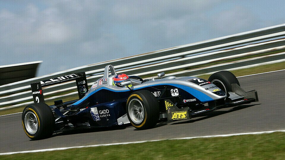 Grosjean holte sich den nächsten Pokal., Foto: F3 Euro Series Grosjean holte sich den nächsten Pokal., Foto: F3 Euro Series