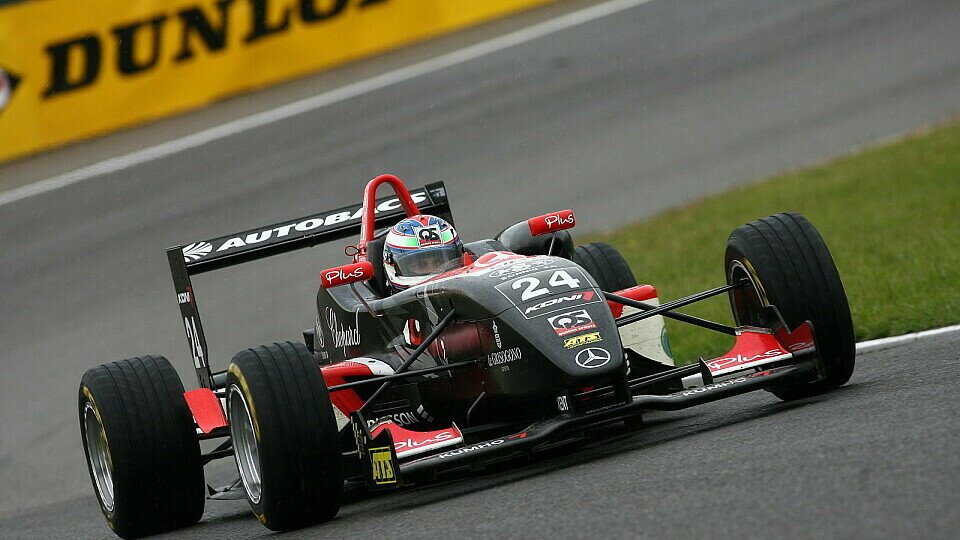 Rennsieger Edoardo Mortara, Foto: F3EuroSerie Rennsieger Edoardo Mortara, Foto: F3EuroSerie