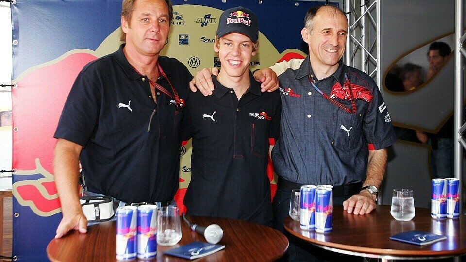 Franz Tost ist glücklich über Sebastian Vettel, Foto: Sutton