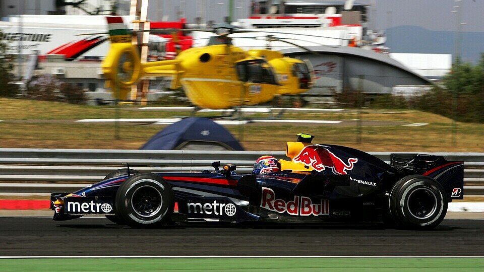 Mark Webber zog in die dritte Session ein., Foto: Sutton