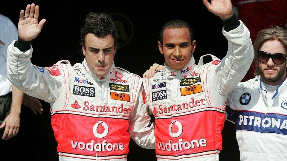 Hamilton und Alonso - was ist passiert?, Foto: Sutton