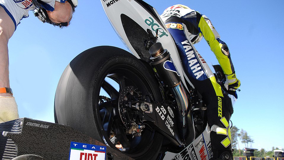 Yamaha und Valentino Rossi werden weiter auf Michelin fahren, Foto: Fiat Yamaha