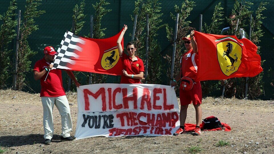 Die Fans freuen sich auf Michael Schumacher., Foto: Sutton