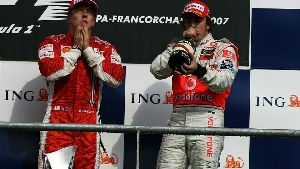 Kimi Räikkönen stellt sich auf harte Kämpfe ein., Foto: Sutton