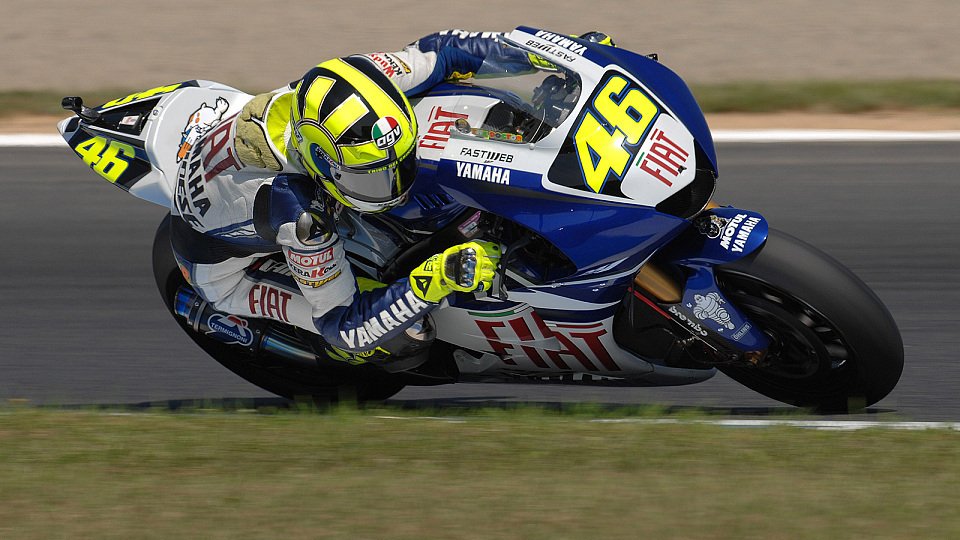 Valentino Rossi will von Yamaha mehr Mut und Aggressivität, Foto: Fiat Yamaha