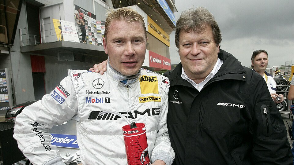 Bei Mika Häkkinen war die Freude heute größer als bei Norbert Haug..., Foto: DTM