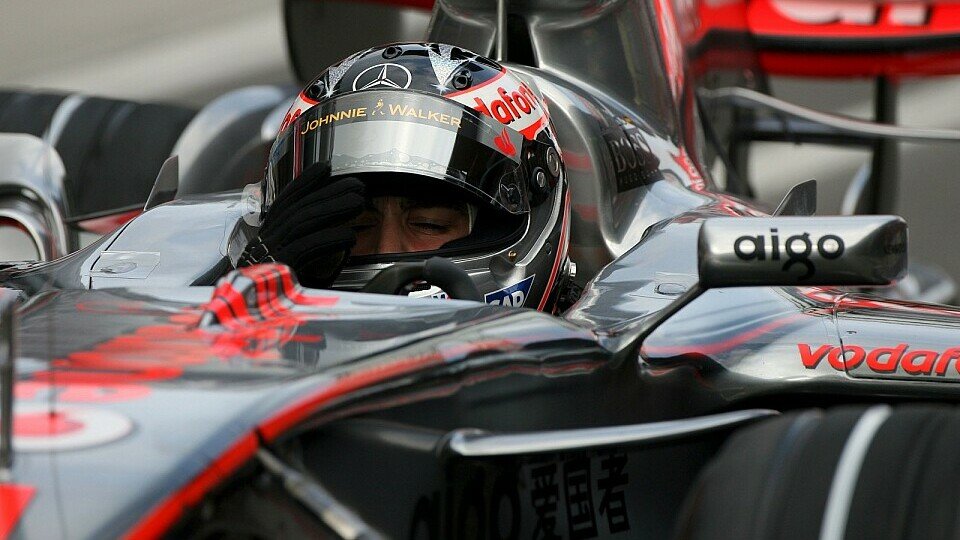 Fernando Alonso geht pessimistisch in den Sonntag, Foto: Sutton