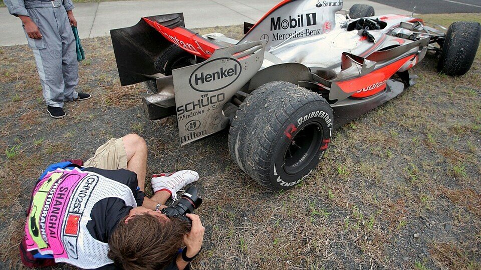 Lewis Hamilton machte mit dem Kiesbett unliebsame Bekanntschaft, Foto: Sutton