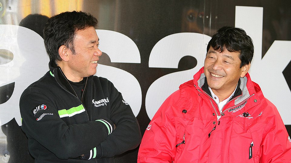 Hiroshi Yamada bleibt auch in der Testpause beschäftigt, Foto: Kawasaki