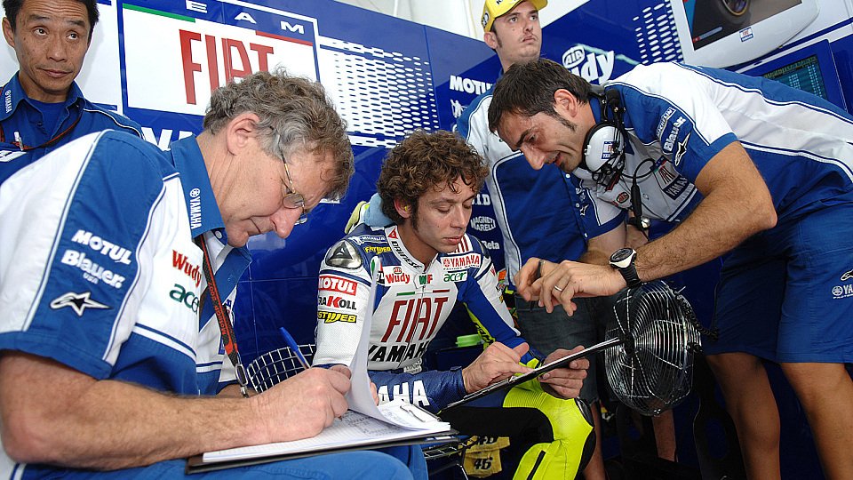 Valentino Rossi war nicht der Einzige bei Yamaha, der Bridgestones haben wollte, Foto: Fiat Yamaha