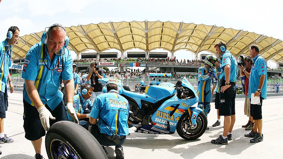 Der Reifenkrieg bleibt knapp, Foto: Rizla Suzuki