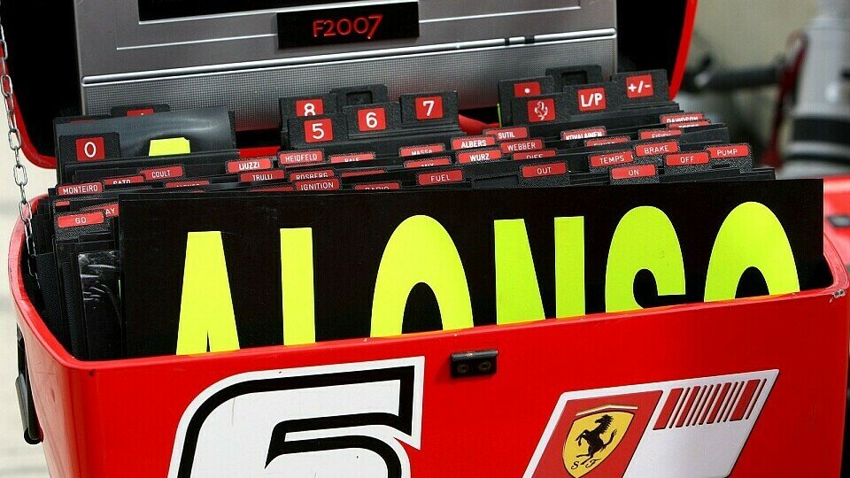 Aonso be Ferrari - ein Zeichen?, Foto: Sutton