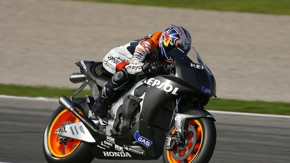 Die Position auf der neuen Maschine empfindet Dani Pedrosa als völlig anders, Foto: Honda