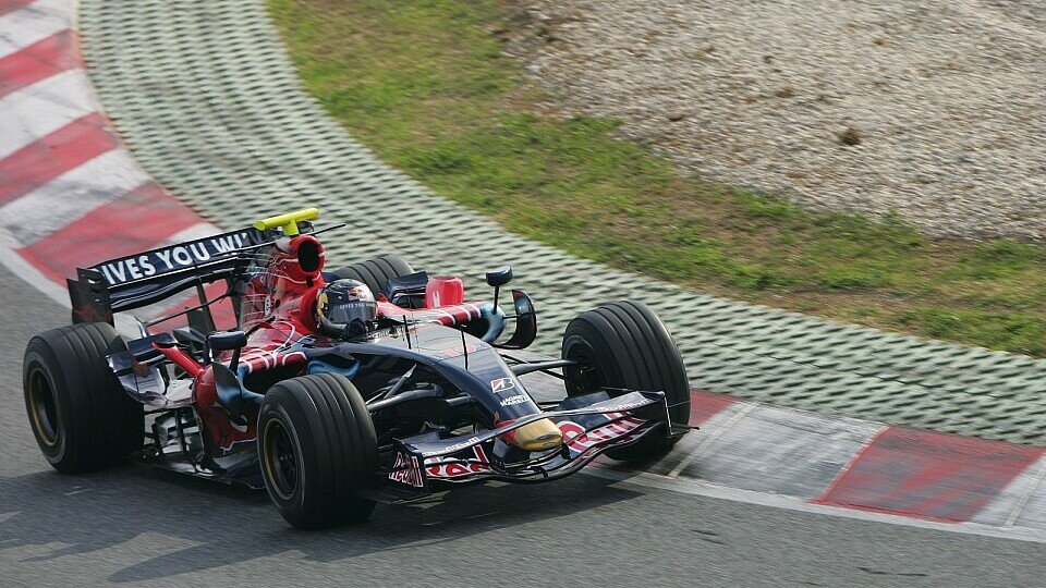 Vettel macht es auch ohne Kontrolle Spaß., Foto: Hartley/Sutton