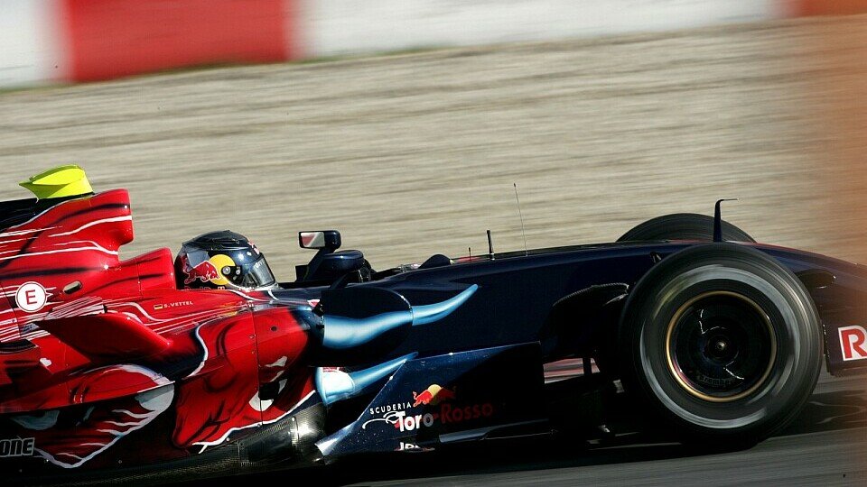 Vettel hatte viel zu tun., Foto: Bumstead/Sutton