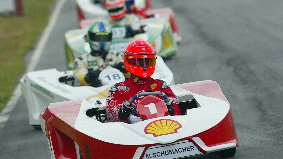 Ein gewisser M. Schumacher ist auch wieder dabei, Foto: Sutton