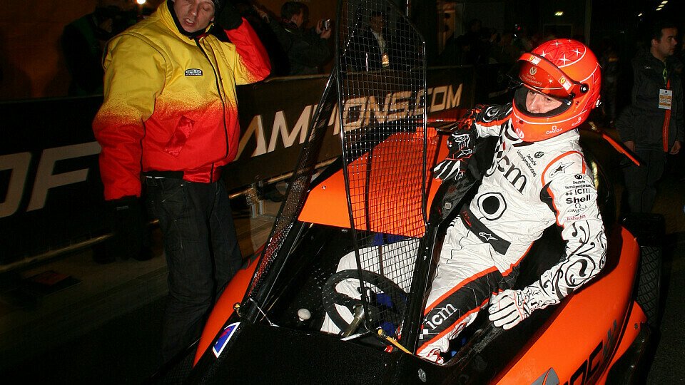 Michael Schumacher mag den Buggy, Foto: ROC