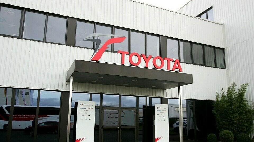 Toyota Motorsport bietet sich den Kunden an, Foto: Sutton