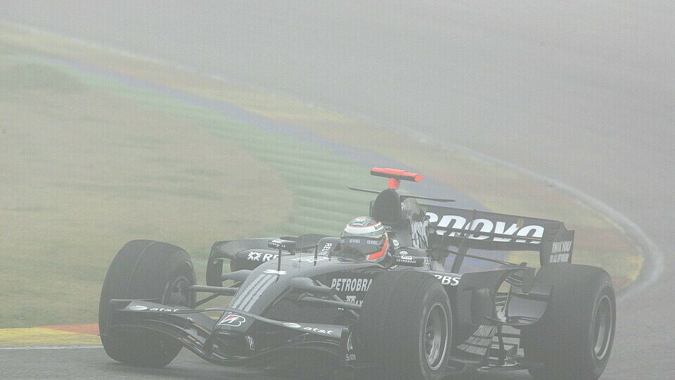 Der neue Williams kam aus dem Nebel, Foto: Sutton