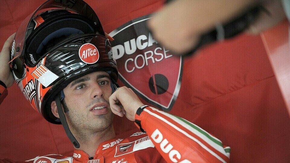Marco Melandri ist noch auf der Suche, Foto: Ducati