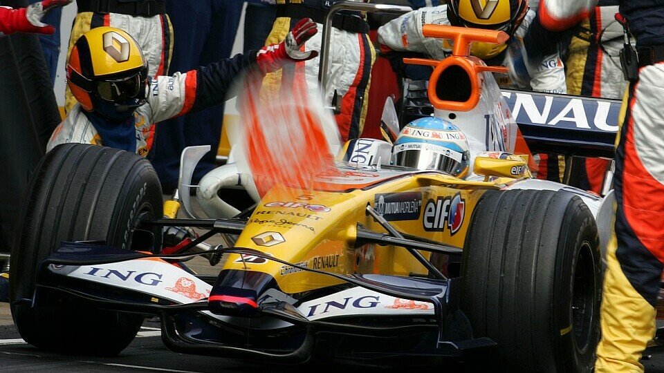 Fernando Alonso würde Lewis Hamilton den Titel zutrauen, Foto: Sutton