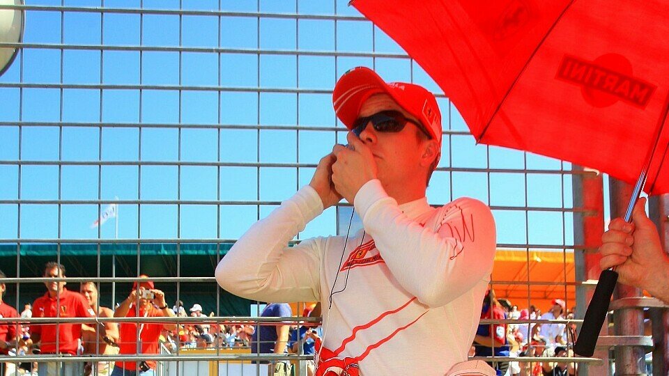 Kimi Räikkönen macht sich keine Sorgen., Foto: Sutton