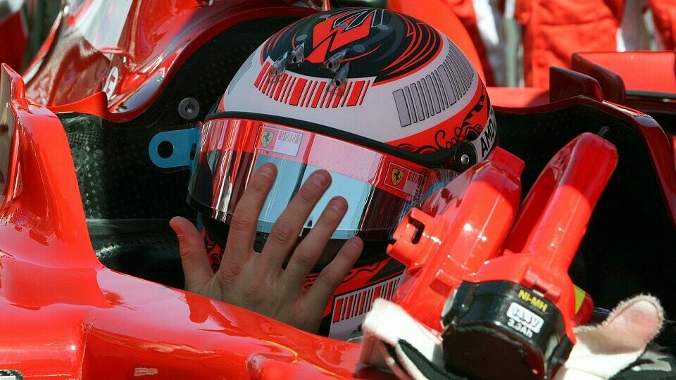 Kimi Räikkönen vertraut auf die Arbeit des Teams, Foto: Sutton