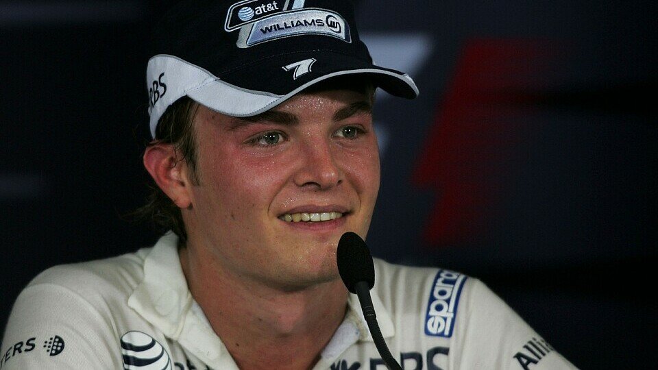 Nico Rosberg hat noch Sicherheitsbedenken bezüglich des Nachtrennens, Foto: Sutton