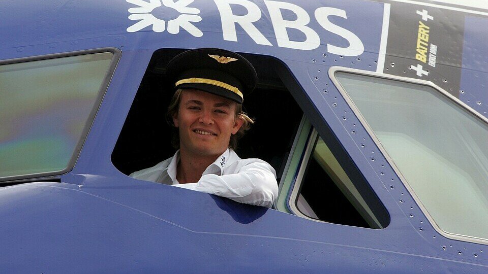 Captain Rosberg hat alles im Griff., Foto: Sutton Captain Rosberg hat alles im Griff., Foto: Sutton