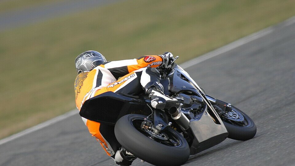 Michael Schumacher ging wieder auf zwei Rädern zu Werke, Foto: PanPhoto