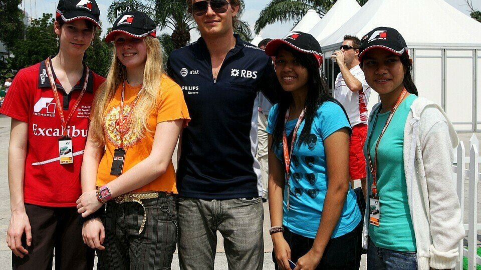 Nico Rosberg konnte kaum glauben, was er in Malaysia so gesehen hatte, Foto: Sutton